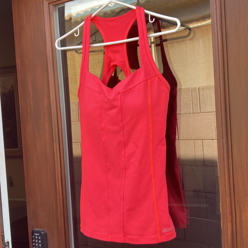 Lorna Jane medium coral workout fitness yoga top